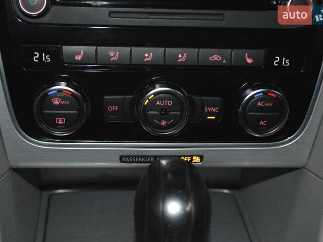 Белый Фольксваген Пассат, объемом двигателя 2.5 л и пробегом 195 тыс. км за 10800 $, фото 14 на Automoto.ua