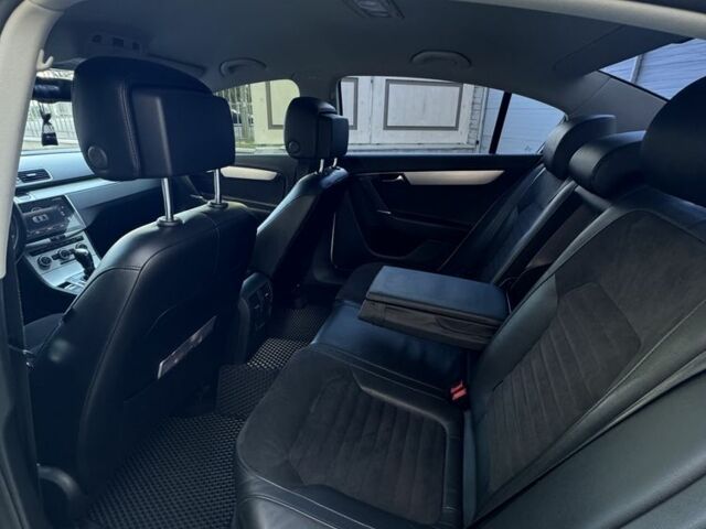 Белый Фольксваген Пассат, объемом двигателя 1.8 л и пробегом 169 тыс. км за 13500 $, фото 14 на Automoto.ua