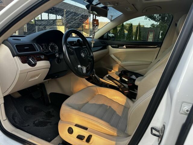 Белый Фольксваген Пассат, объемом двигателя 2 л и пробегом 140 тыс. км за 14000 $, фото 5 на Automoto.ua