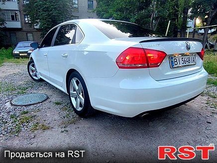 Білий Фольксваген Пассат, об'ємом двигуна 2.5 л та пробігом 304 тис. км за 10600 $, фото 3 на Automoto.ua
