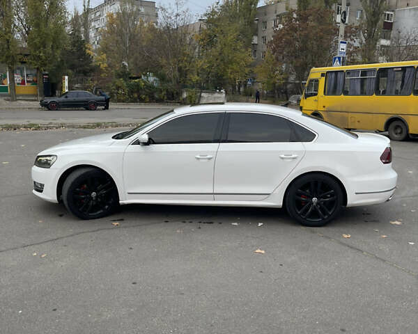 Белый Фольксваген Пассат, объемом двигателя 3.6 л и пробегом 205 тыс. км за 11800 $, фото 9 на Automoto.ua