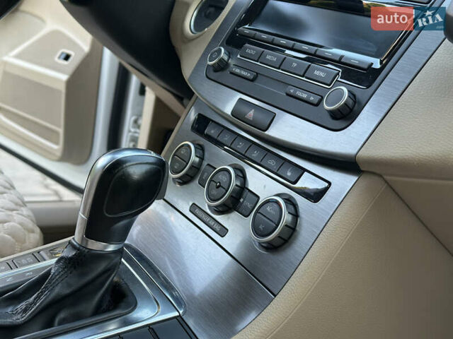 Білий Фольксваген Пассат, об'ємом двигуна 1.97 л та пробігом 190 тис. км за 12200 $, фото 58 на Automoto.ua