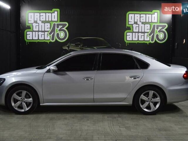 Белый Фольксваген Пассат, объемом двигателя 2.5 л и пробегом 195 тыс. км за 10800 $, фото 10 на Automoto.ua