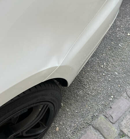 Белый Фольксваген Пассат, объемом двигателя 2.5 л и пробегом 201 тыс. км за 10300 $, фото 12 на Automoto.ua