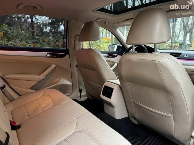 Белый Фольксваген Пассат, объемом двигателя 2.5 л и пробегом 190 тыс. км за 10790 $, фото 30 на Automoto.ua