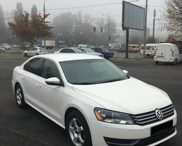Белый Фольксваген Пассат, объемом двигателя 2.5 л и пробегом 193 тыс. км за 10200 $, фото 1 на Automoto.ua