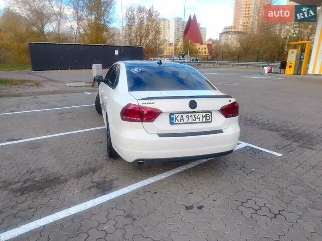 Фольксваген Пассат 2012 в Киеве на Automoto.ua Белый Фольксваген Пассат, объемом двигателя 2.48 л и пробегом 300 тыс. км за 8900 $, фото 3 на Automoto.ua