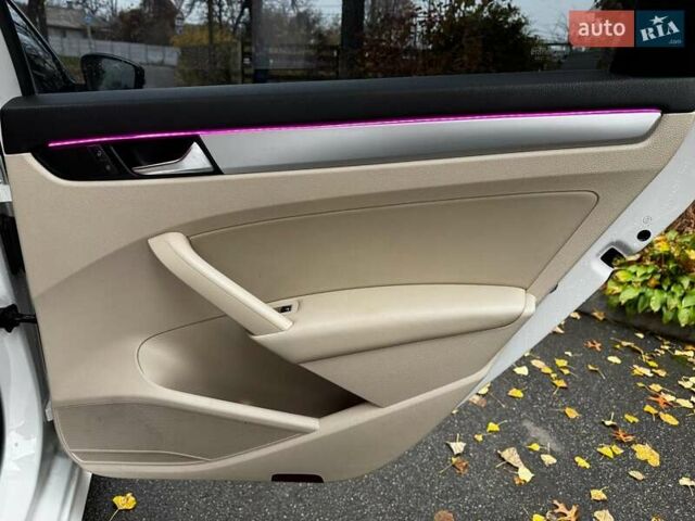 Білий Фольксваген Пассат, об'ємом двигуна 2.5 л та пробігом 190 тис. км за 10790 $, фото 28 на Automoto.ua