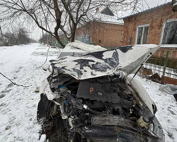 Белый Фольксваген Пассат, объемом двигателя 2.5 л и пробегом 289 тыс. км за 3500 $, фото 10 на Automoto.ua