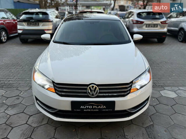 Белый Фольксваген Пассат, объемом двигателя 2.48 л и пробегом 125 тыс. км за 9900 $, фото 1 на Automoto.ua