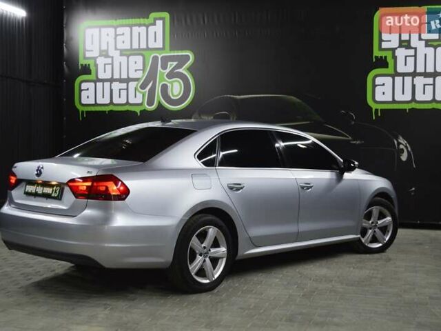 Белый Фольксваген Пассат, объемом двигателя 2.5 л и пробегом 195 тыс. км за 10800 $, фото 9 на Automoto.ua