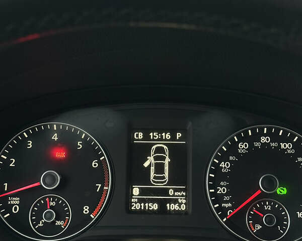 Білий Фольксваген Пассат, об'ємом двигуна 2.5 л та пробігом 201 тис. км за 10400 $, фото 17 на Automoto.ua