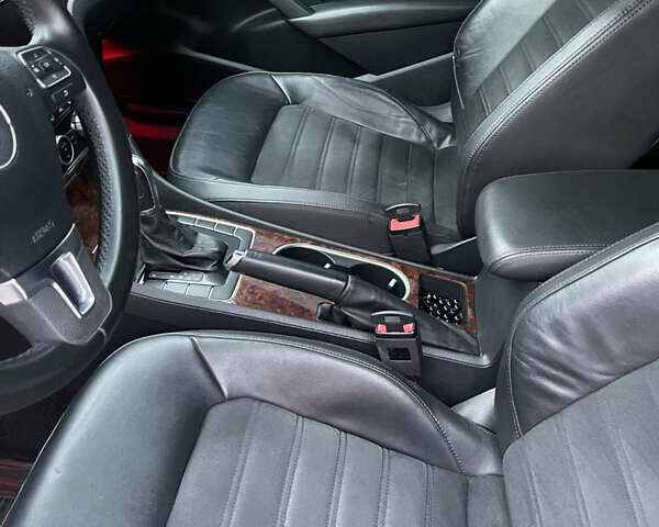 Белый Фольксваген Пассат, объемом двигателя 3.6 л и пробегом 205 тыс. км за 11800 $, фото 13 на Automoto.ua