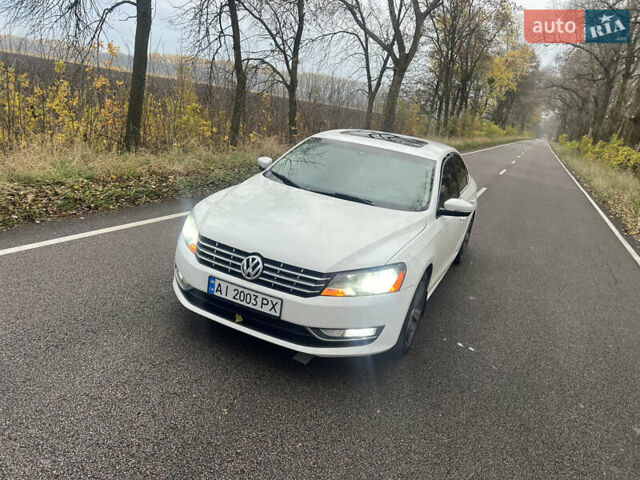 Фольксваген Пассат 2012 в Тетиеве на Automoto.ua Белый Фольксваген Пассат, объемом двигателя 2.48 л и пробегом 210 тыс. км за 10000 $, фото 10 на Automoto.ua