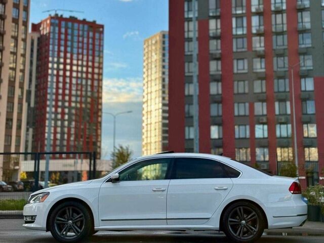 Фольксваген Пассат 2012 в Киеве на Automoto.ua Белый Фольксваген Пассат, объемом двигателя 3.6 л и пробегом 137 тыс. км за 10900 $, фото 7 на Automoto.ua