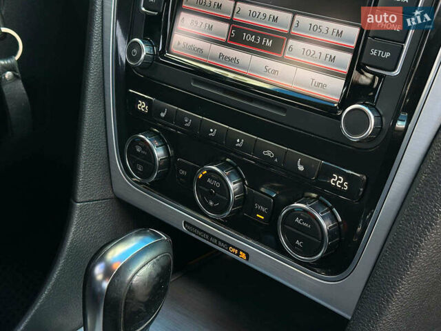 Білий Фольксваген Пассат, об'ємом двигуна 2.5 л та пробігом 277 тис. км за 9440 $, фото 25 на Automoto.ua