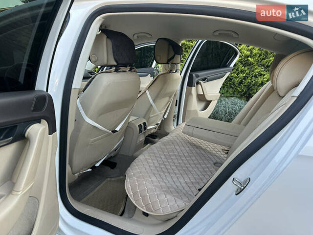 Білий Фольксваген Пассат, об'ємом двигуна 1.97 л та пробігом 190 тис. км за 12200 $, фото 23 на Automoto.ua