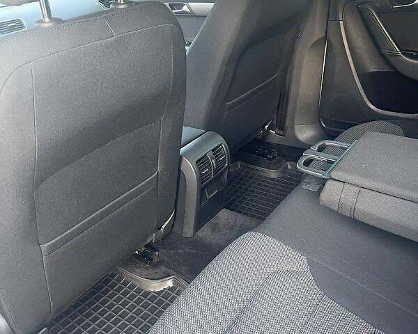 Белый Фольксваген Пассат, объемом двигателя 1.6 л и пробегом 220 тыс. км за 9500 $, фото 17 на Automoto.ua