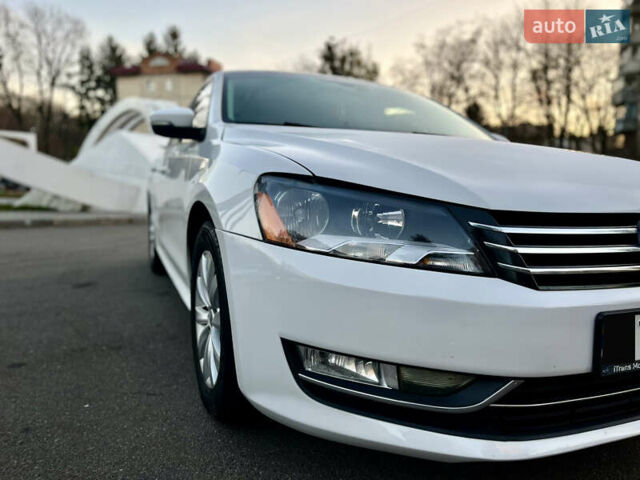 Білий Фольксваген Пассат, об'ємом двигуна 2.5 л та пробігом 322 тис. км за 9999 $, фото 4 на Automoto.ua