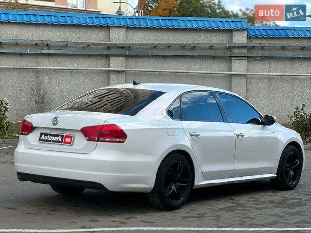 Білий Фольксваген Пассат, об'ємом двигуна 2.5 л та пробігом 277 тис. км за 9440 $, фото 3 на Automoto.ua
