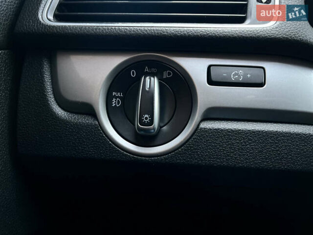 Білий Фольксваген Пассат, об'ємом двигуна 2.5 л та пробігом 322 тис. км за 9999 $, фото 24 на Automoto.ua