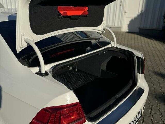 Белый Фольксваген Пассат, объемом двигателя 1.8 л и пробегом 169 тыс. км за 13500 $, фото 20 на Automoto.ua