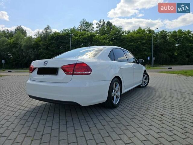 Белый Фольксваген Пассат, объемом двигателя 2.5 л и пробегом 155 тыс. км за 11500 $, фото 7 на Automoto.ua
