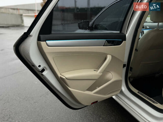 Белый Фольксваген Пассат, объемом двигателя 2.5 л и пробегом 188 тыс. км за 10590 $, фото 38 на Automoto.ua