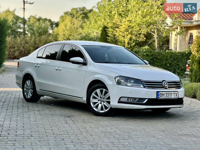 Білий Фольксваген Пассат, об'ємом двигуна 1.97 л та пробігом 190 тис. км за 12200 $, фото 6 на Automoto.ua