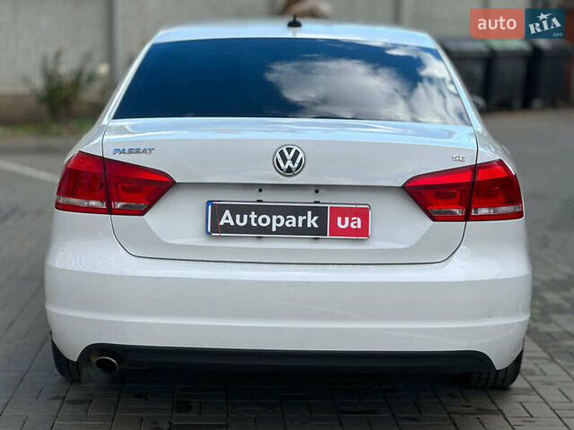 Білий Фольксваген Пассат, об'ємом двигуна 2.5 л та пробігом 277 тис. км за 9440 $, фото 4 на Automoto.ua