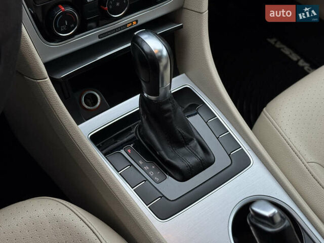 Белый Фольксваген Пассат, объемом двигателя 2.5 л и пробегом 188 тыс. км за 10590 $, фото 29 на Automoto.ua