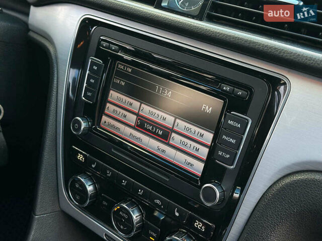 Білий Фольксваген Пассат, об'ємом двигуна 2.5 л та пробігом 277 тис. км за 9440 $, фото 26 на Automoto.ua