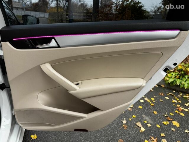 Белый Фольксваген Пассат, объемом двигателя 2.5 л и пробегом 190 тыс. км за 10790 $, фото 29 на Automoto.ua