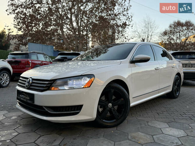 Белый Фольксваген Пассат, объемом двигателя 2.48 л и пробегом 125 тыс. км за 9900 $, фото 6 на Automoto.ua