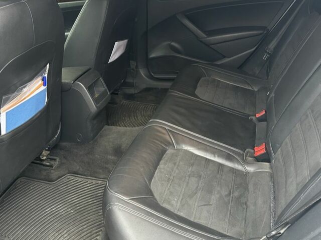 Белый Фольксваген Пассат, объемом двигателя 2 л и пробегом 270 тыс. км за 11000 $, фото 4 на Automoto.ua