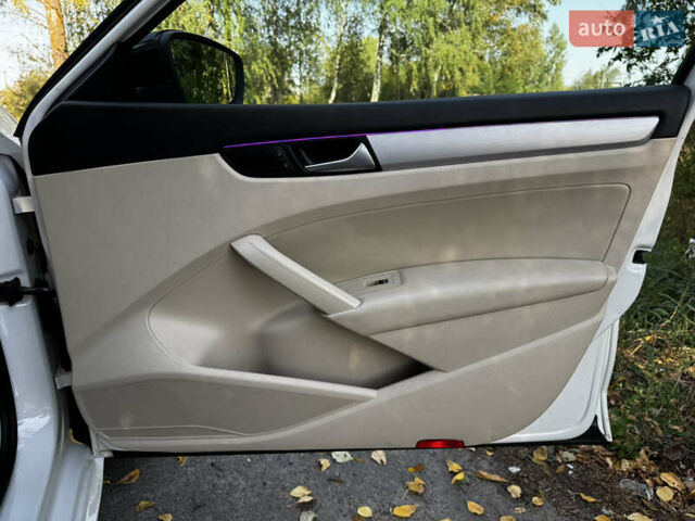 Белый Фольксваген Пассат, объемом двигателя 2.5 л и пробегом 188 тыс. км за 10990 $, фото 19 на Automoto.ua