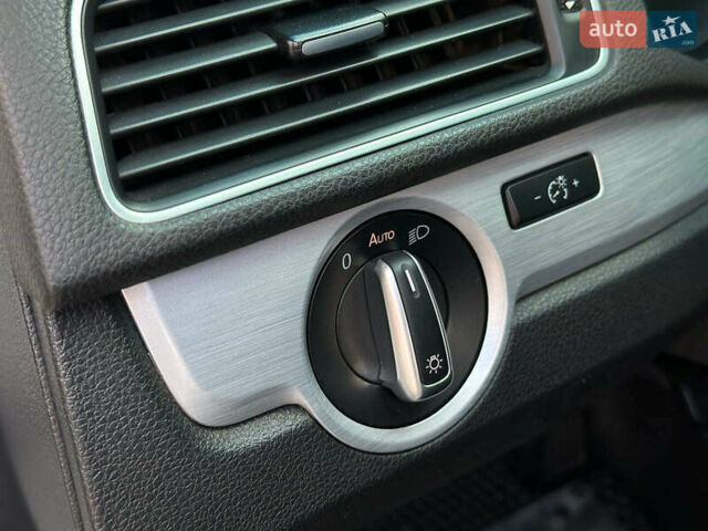 Білий Фольксваген Пассат, об'ємом двигуна 2.5 л та пробігом 277 тис. км за 9440 $, фото 12 на Automoto.ua