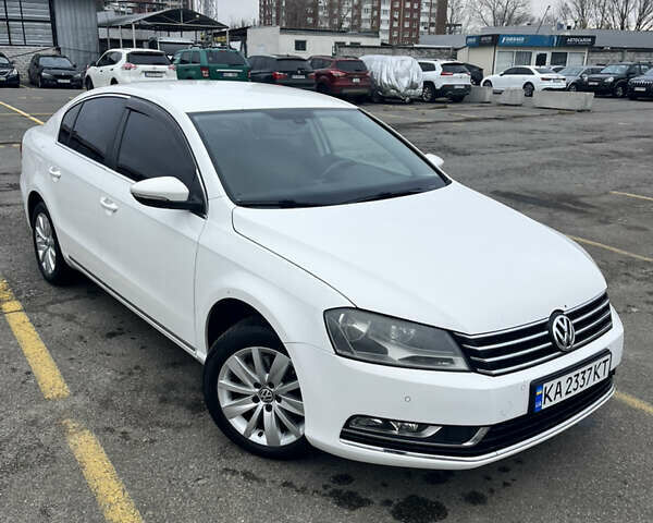 Білий Фольксваген Пассат, об'ємом двигуна 1.8 л та пробігом 146 тис. км за 11400 $, фото 12 на Automoto.ua