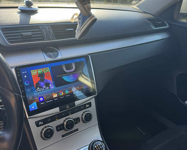 Фольксваген Пассат 2012 в Новоукраинке на Automoto.ua Белый Фольксваген Пассат, объемом двигателя 1.97 л и пробегом 162 тыс. км за 14400 $, фото 4 на Automoto.ua