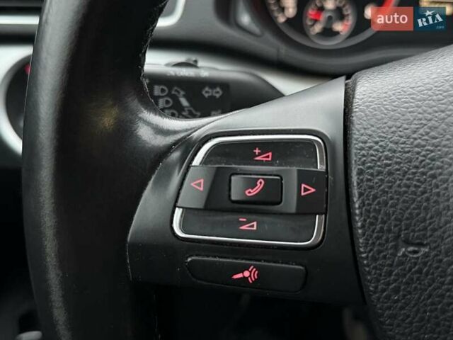 Білий Фольксваген Пассат, об'ємом двигуна 2.5 л та пробігом 239 тис. км за 9300 $, фото 24 на Automoto.ua