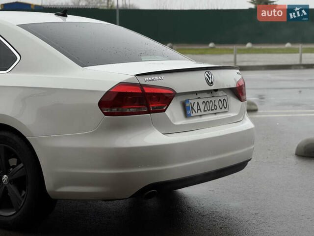 Белый Фольксваген Пассат, объемом двигателя 2.5 л и пробегом 188 тыс. км за 10590 $, фото 9 на Automoto.ua