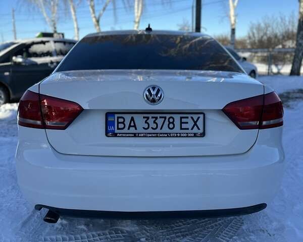 Білий Фольксваген Пассат, об'ємом двигуна 2.5 л та пробігом 249 тис. км за 9500 $, фото 3 на Automoto.ua