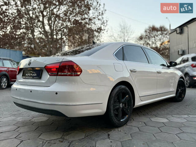 Белый Фольксваген Пассат, объемом двигателя 2.48 л и пробегом 125 тыс. км за 9900 $, фото 21 на Automoto.ua