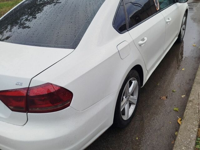 Белый Фольксваген Пассат, объемом двигателя 2.5 л и пробегом 288 тыс. км за 8700 $, фото 1 на Automoto.ua