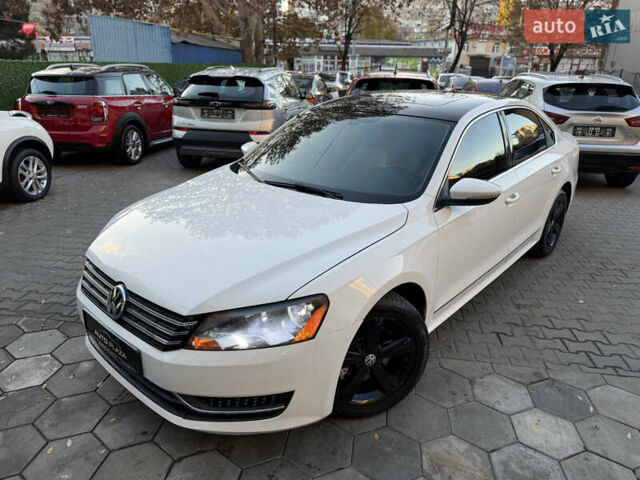 Белый Фольксваген Пассат, объемом двигателя 2.48 л и пробегом 125 тыс. км за 9900 $, фото 5 на Automoto.ua