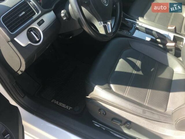 Белый Фольксваген Пассат, объемом двигателя 2.5 л и пробегом 193 тыс. км за 10200 $, фото 8 на Automoto.ua