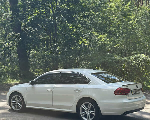 Белый Фольксваген Пассат, объемом двигателя 2.5 л и пробегом 264 тыс. км за 10950 $, фото 9 на Automoto.ua