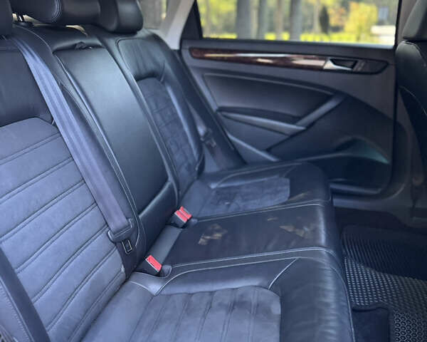 Белый Фольксваген Пассат, объемом двигателя 2 л и пробегом 178 тыс. км за 13000 $, фото 26 на Automoto.ua