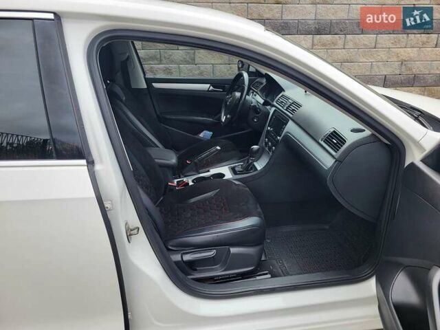 Белый Фольксваген Пассат, объемом двигателя 2.48 л и пробегом 173 тыс. км за 12300 $, фото 18 на Automoto.ua