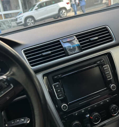 Белый Фольксваген Пассат, объемом двигателя 2.5 л и пробегом 201 тыс. км за 10300 $, фото 9 на Automoto.ua